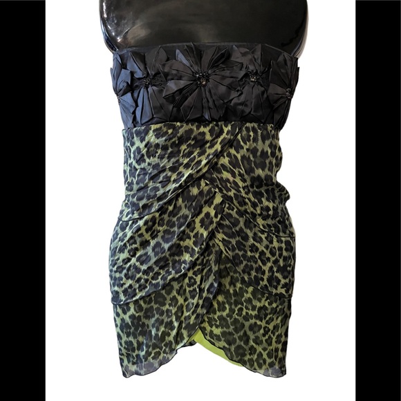 Alice + Olivia Tops - Alice + Olivia Stunning Strapless Blouse Size Large